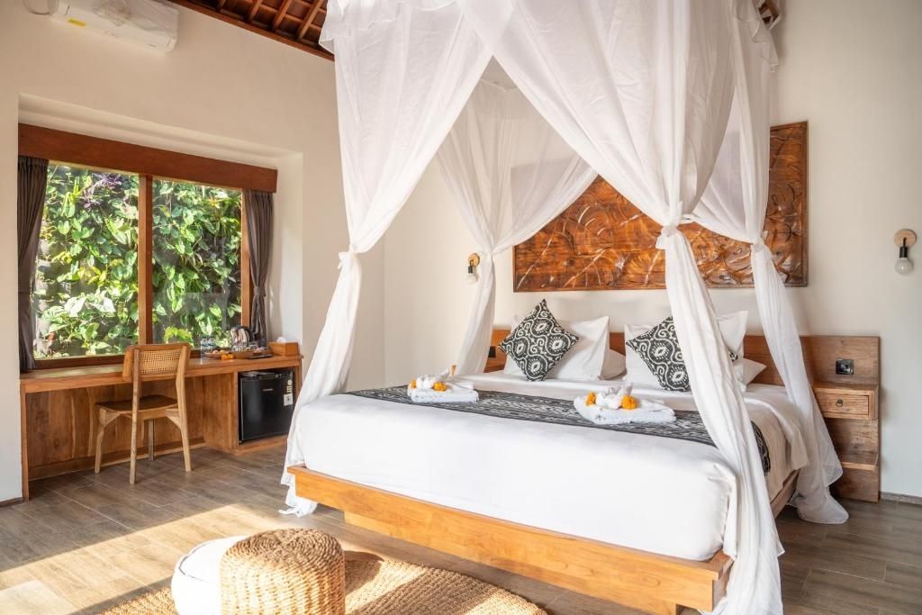 Enhance this photo to high definition. Improve sharpness clarity and details without changing the original colors or style. Remove noise blur and compression artifacts. Keep the image realisti 1